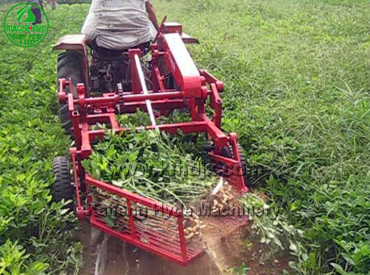 HYDE peanuts harvester machine.jpg